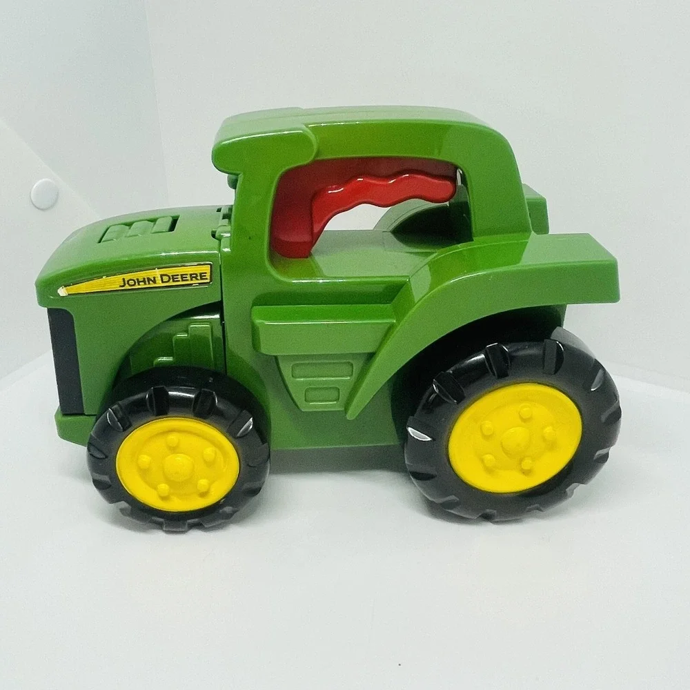 Learning Curve‎ John Deere Green Flashlight Toy Light Sounds Pop Up Hood Rolling